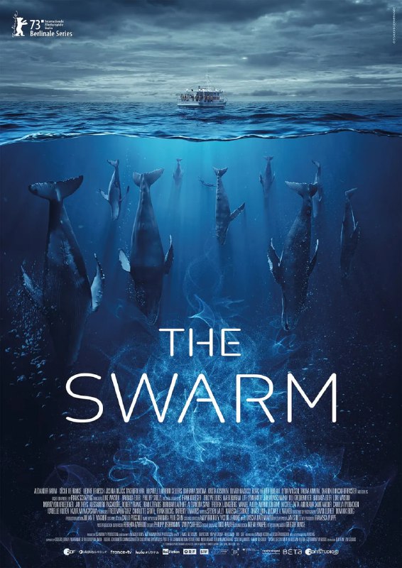 名称：种群 The Swarm (2023) 更4/8  木村拓哉/有史以来最昂贵的德国电视制作描述：故事讲述了一个外星人安静地生活在海底，直到他们的生态系统被污染破坏后，他们被迫毁灭人类