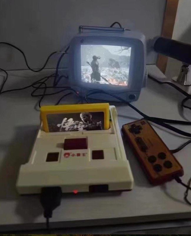 大家玩的那个版本的啊？画质调到最低还是能玩的，就是手机有点烫手